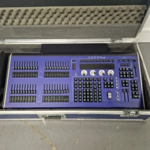 ETC Congo Kid Lighting Console, 256 channels, Flightcase, ex-demo - Picture 1 of 4