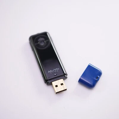 Creative MuVo T100 4GB Blue Digital Media Sport USB Thumb Flash Drive MP3 Player - Image 1 of 3