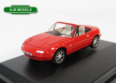 OO Gauge Oxford Diecast 1:76 76MAZ001 Mazda MX5 Mk1 (open) Classic Red Car - Image 1 of 3