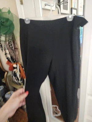 Pantalones básicos negros de carrera Joseph Ribkoff para mujer. Talla 12. Ligeramente recortado Foto 1 de 4