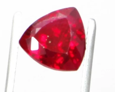 Natural Blood Red Ruby 9.00 Ct Pigeon Mozambique Trillion Cut Loose Certified - Image 1 of 4