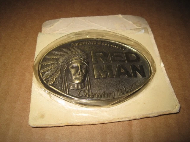 NOVO HOMEM VERMELHO Fivela de Cinto Mascar Tabaco Antigo 1988 Promo Pinkerton - Imagem 1 de 1