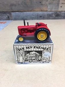1/43 SCALE MASSEY-HARRIS 55 DIESEL TRACTOR 1992 NATIONAL FARM TOY SHOW - Picture 1 of 2