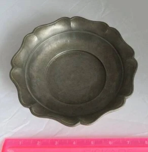 Vintage Scalloped PEWTER 7 3/4" Decorative BOWL Euro Zinn Angel Crown Logo 95% - Picture 1 of 6