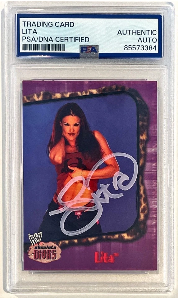 Tarjeta automática firmada Fleer Absolute Divas WWE Lita 2002 #19 PSA DNA Foto 1 de 1