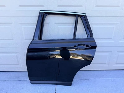 Panel de carcasa de puerta lateral izquierda trasera BMW X1 F48 2016-2022 FABRICANTE DE EQUIPOS ORIGINALES *¡SOLO RECOGIDA LOCAL!* Foto 1 de 4