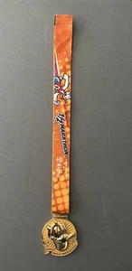 Run Disney 2016 1/2 Marathon Medal Walt Disney World Race Donald Duck - Picture 1 of 11