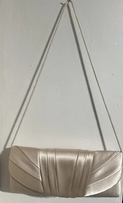 Bolso sin asas vintage Jessica McClintock champán noche cartera con cadena Foto 1 de 4