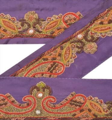 Borde de sari de colección sánskriti con cuentas artesanales adornos de cachemira encaje 1 yarda púrpura Foto 1 de 4