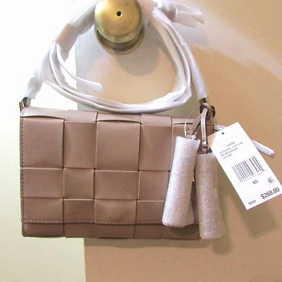 Nuevo BOLSO BANDOLERA PEQUEÑO DE CUERO TEJIDO TOSTADO MICHAEL KORS CON BORLA 👜 Foto 1 de 4