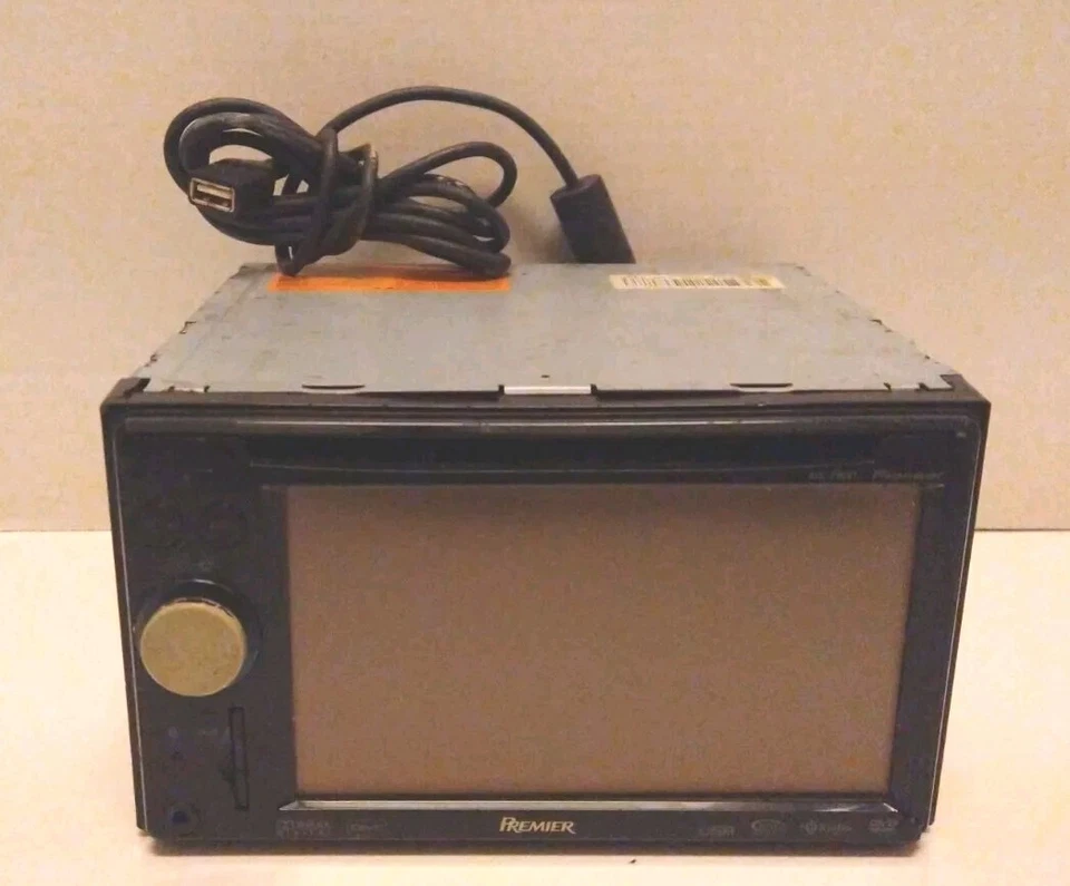 Pioneer AVIC-F90BT Automotriz En el tablero PARA REPUESTOS/REPARACIÓN Foto 1 de 4