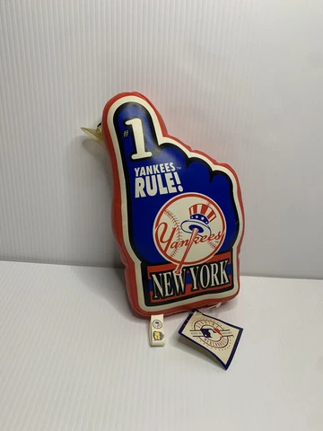 Vintage New York Yankees Mini Foam Finger 1999 Good Stuff 8.5” Baseball MLB NWT Cover