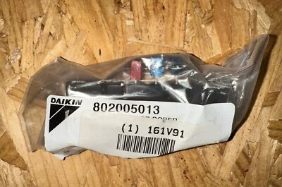 McQuay Daikin 3 Position Push Color Coded Button Switch OEM 802005013 - Image 1 of 4