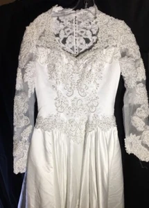 New W/ Tags Reembrroidered Mary’s Bridal Wedding Dress Size 10 &Cathedral Train - Picture 1 of 12