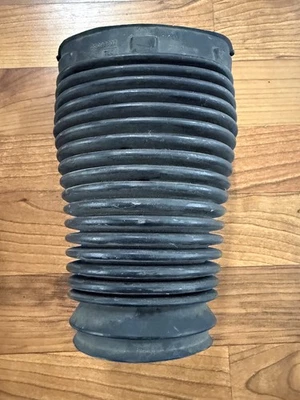 Original GM Air Cleaner Intake Duct 25099607 OEM Chevy GMC Truck 93 94  95 - Image 1 of 4