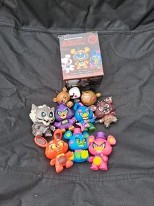 Funko Mystery Minis Blacklight Five Nights At Freddys PINK FREDDY Figur SET - Bild 1 von 5
