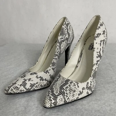 Charlotte Russe Black & White Snake Skin Pointed Toe Stiletto Heel Sz 8 - Image 1 of 4