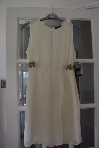 OFF WHITE Abito Zara off white nuovo con etichette schiena aperta con caratteristica perline ai lati. Taglia S