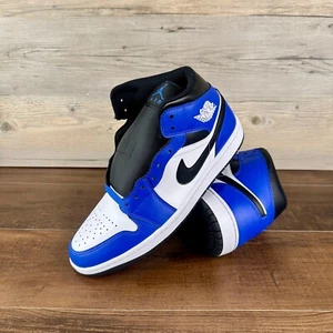 Air Jordan 1 Mid Game Royal Mens Size 10 Black White DQ8426 402 - Picture 1 of 9