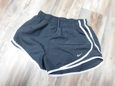 NIKE MUJER GRIS OSCURO RUNNING DRI-FIT SHORTS TALLA L Foto 1 de 3