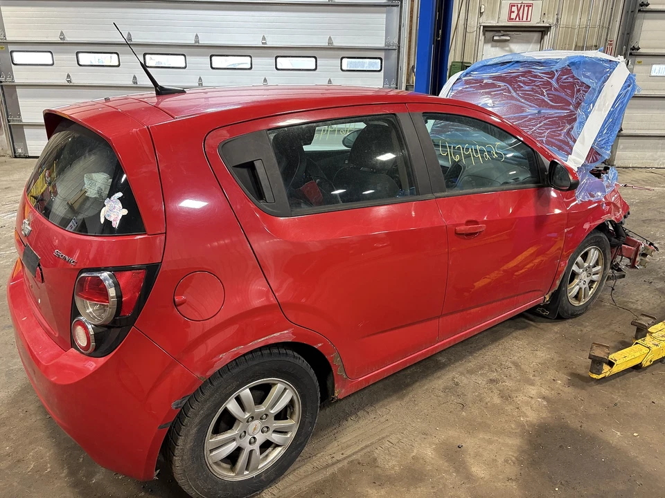 Used Windshield Wiper Linkage fits: 2012 Chevrolet Sonic  Grade A - Image 1 of 4