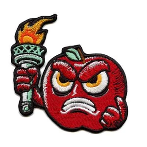 New York Torch Patch Big Apple Liberty Embroidered Iron On - Picture 1 of 2