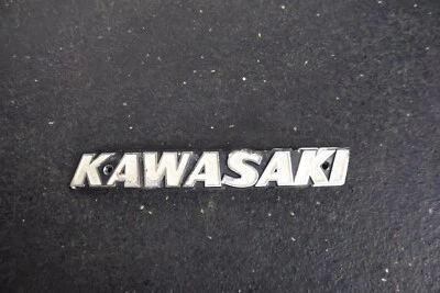 INSIGNIA EMBLEMA LATERAL TANQUE COMBUSTIBLE GASOLINA KAWASAKI Z1 KZ750 KZ900 KZ1000 Foto 1 de 4