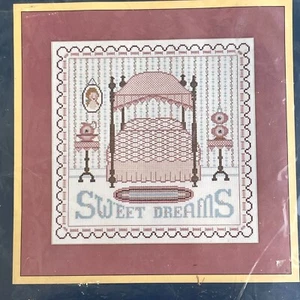Sunset Designs Sweet Dreams Kreuzstich-Set Himmelbett viktorianisches Schlafzimmer Vintage - Bild 1 von 9