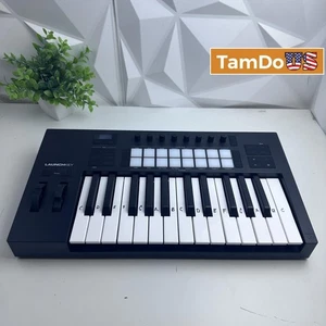 Controlador de teclado de 25 teclas Novation Launchkey 25 MK4 - Imagen 1 de 11