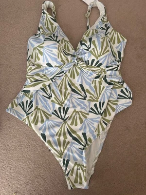 M&S Tummy Control Printed Plunge Wired Padded Swimsuit Size 24 BNWT - Image 1 of 4