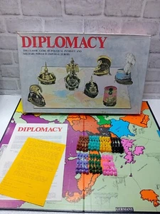 Diplomacia - Militar Imperial Europa Vintage - Gibson 1989 - Imagen 1 de 10