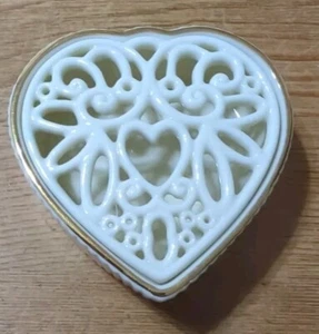 Lenox Miniature Heart Trinket Box 3” Tall 3” Wide - Picture 1 of 3