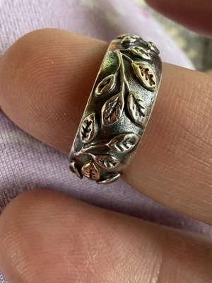 Vintage Designer Signed Pandora Sterling Silver & 14K Gold Leaf Ring, Size 7 - Image 1 of 4