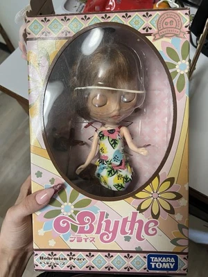 *Potencialmente Assombrada* Boneca Takara Tomy Blythe Bohemian Peace 648277 CWC 350279 - Imagem 1 de 4