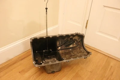 Cacerola de aceite Porsche 944 944.101.201.6R 9441012016R 944 101 201 6R Foto 1 de 4