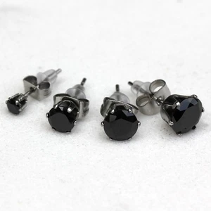 Pair of 316L Surgical Steel Black Round CZ Stud Earrings  ***** - Picture 1 of 5