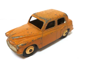 DINKY 40F HILLMAN MINX BRONCEADO HECHO EN INGLATERRA - Imagen 1 de 8