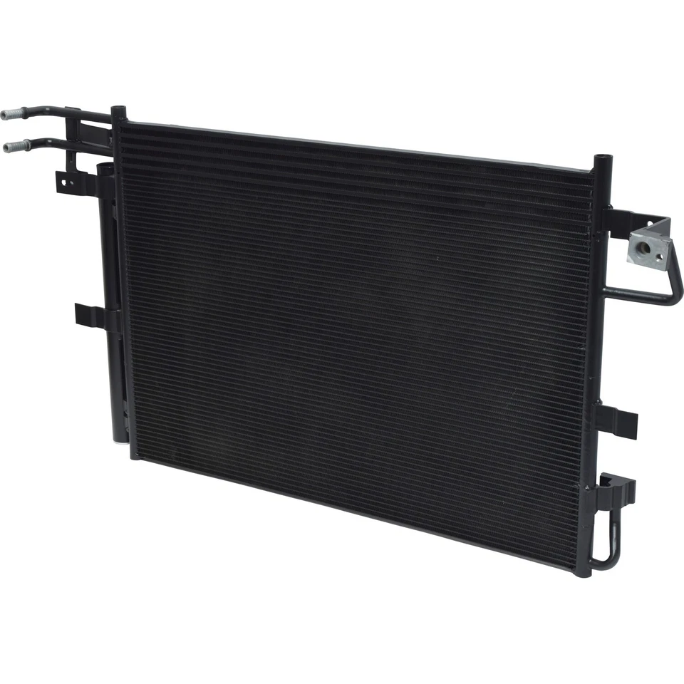 Конденсатор кондиционера UAC CN 3911PFXC для Ford Explorer 11-19 годов выпуска - Изображение 1 из 1