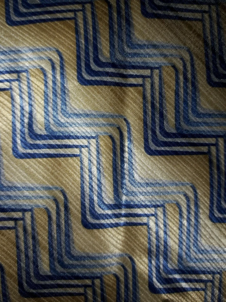 Corbata Puritana Amarillo Azul Azul Líneas Rayas Ondas Abstracto Seda 55 x 4 Hecha en EE. UU. Foto 1 de 3
