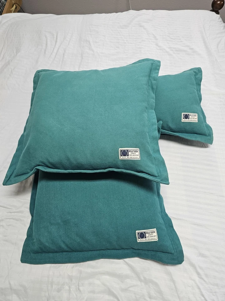 Juego de 3 almohadas de acento Tommy Hilfiger verde/verde azulado Foto 1 de 4