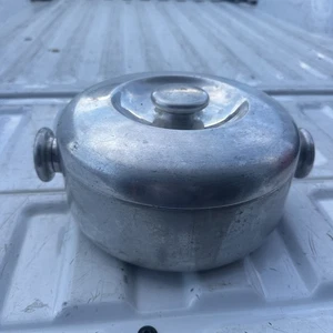 Trend Pacific Don Dame Cast Aluminum Roaster Pan & Lid 4 Quart qt Japan Round - Picture 1 of 5