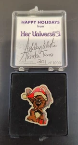 Star Wars Her Universe 2012 Holiday Pin Chewbacca Autograph Ashley Eckstein  - Picture 1 of 4