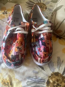 Dog Themed Shoes Pretty Darn Cute! - Picture 1 of 6