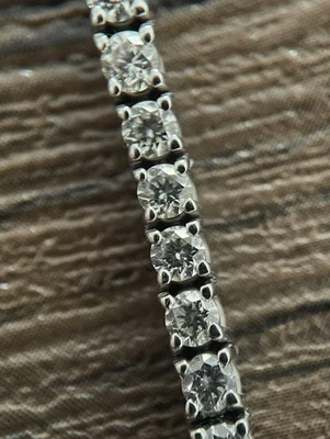 Bracciale tennis in oro bianco 18 carati e diamanti - Immagine 1 di 3