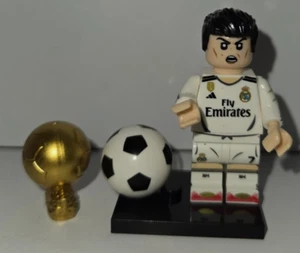 CRISTIANO RONALDO #7 REAL MADRID LEGO MINIFIGURE soccer fly emirates UNOPENED - Picture 1 of 4