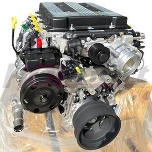 Chev GM V8 LT4 Crate Engine Supercharged 6.2L 650 HP Wet Sump Motor NEW GM - Picture 1 of 6
