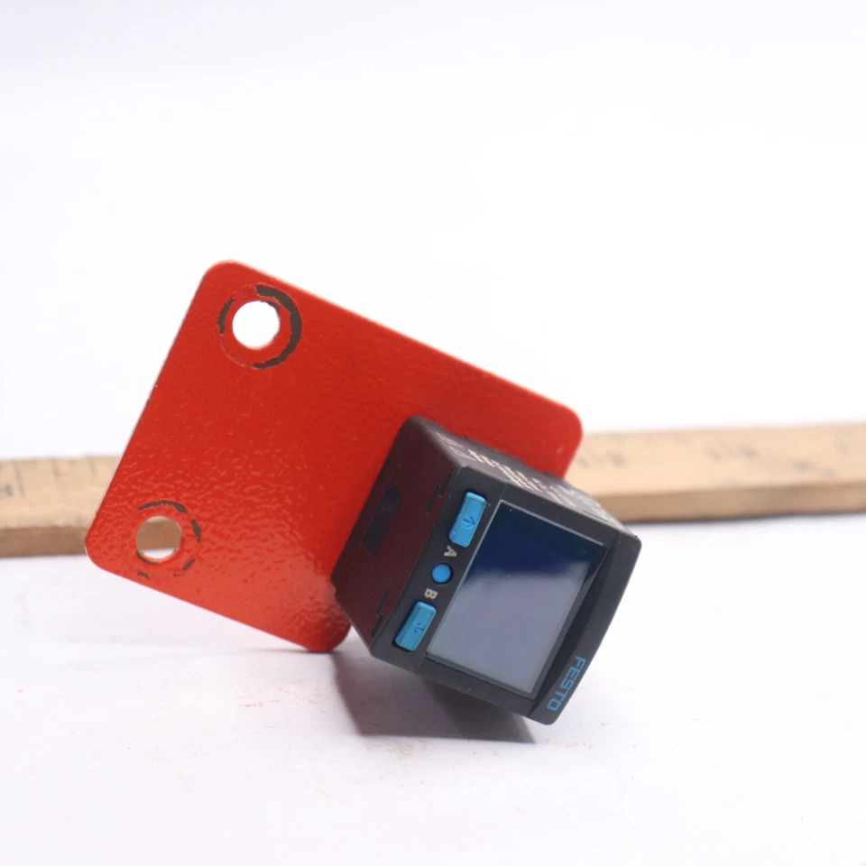 Festo Pressure Sensor Module Box with Display 5V SPAN-B2R-G18M-PNLK-PNVBA-L1 - Image 1 of 4