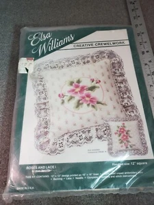 Kit de almohada crewel de rosas y flores de encaje Elsa Williams - sin abrir nuevo en paquete - Imagen 1 de 4