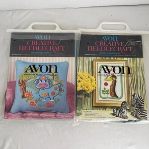 Avon Creative Needlecraft Crewel Kits Friends(picture)Blue Moo (pillow). - Picture 1 of 4