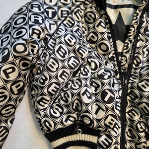 Vintage Bebe Sport Cropped Retro Bomber Jacke Schwarz Weiß Logo Y2K Streetwear - Bild 1 von 8